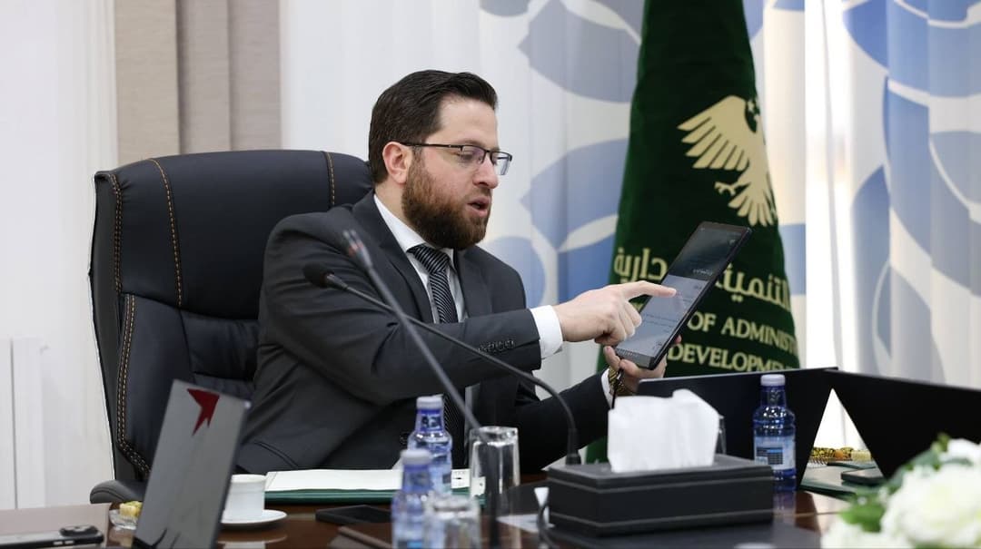 اجتماع برئاسة وزير التنمية الإدارية لبحث تطوير الموقع الإلكتروني ومنصة التوظيف والتحضير لمشاركة الوزارة في معرض "سيريا هايتك"