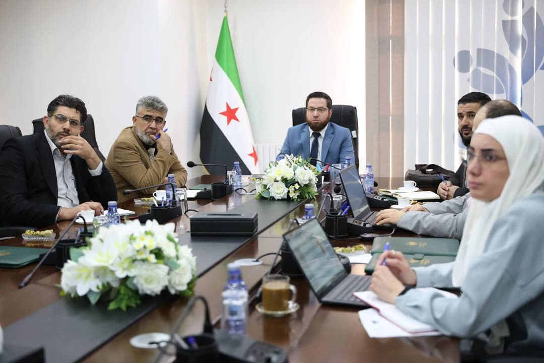 لجنة تمديد الخدمة تعقد اجتماعها الثالث برئاسة وزير التنمية الإدارية